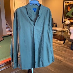 Arizona button down green shirt 🔥BUNDLEANDSAVE🔥 Never been worn
